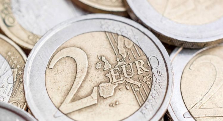 Descubre el error en las monedas de 1 y 2 euros que puede resolver tu crisis financiera