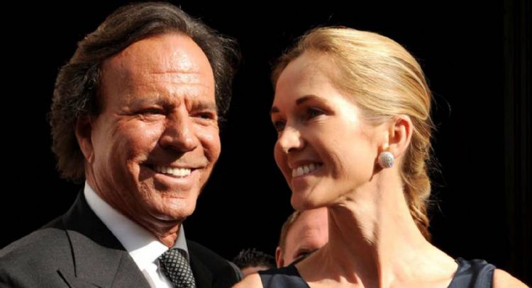 El acuerdo oculto entre Julio Iglesias y Miranda Rijnsburger que mantiene a flote su matrimonio