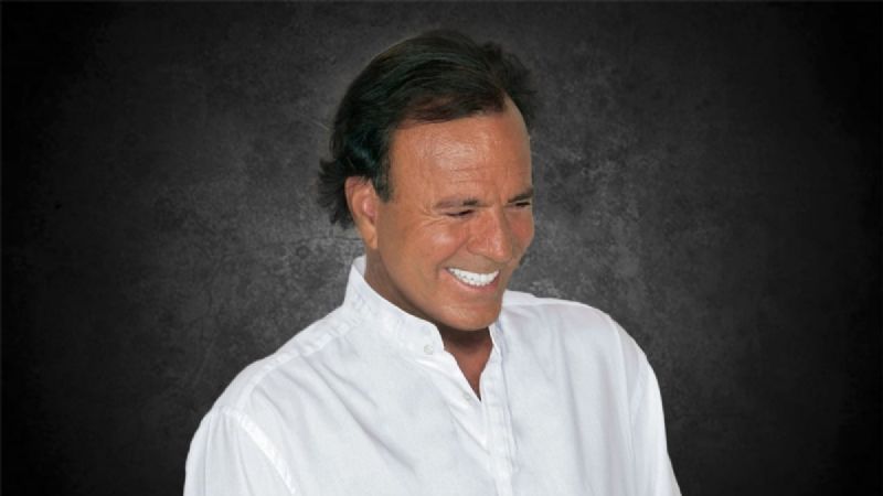 Julio Iglesias expone su lado ms vulnerable: "Mi alma y mi cabeza se vuelven a emocionar"