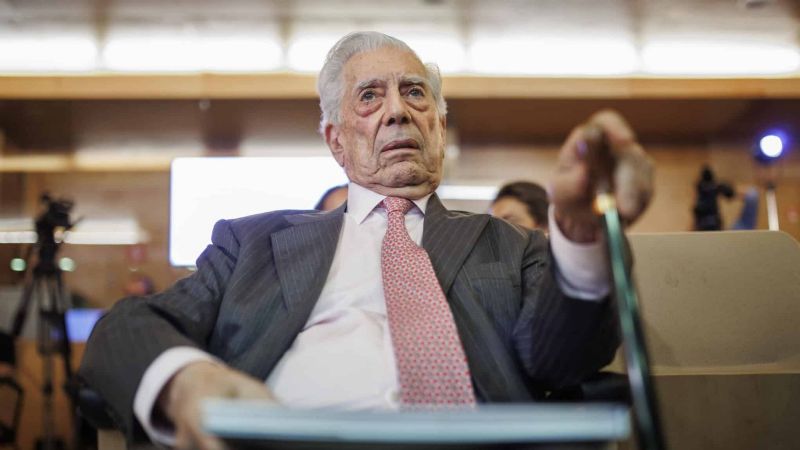 Mario Vargas Llosa toma de su propia medicina, el relato que narra la infidelidad de Patricia Llosa